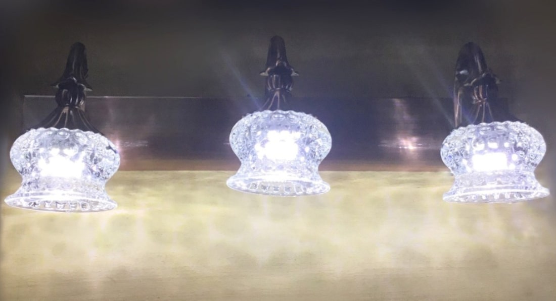 Crystal Decorate Picture Light